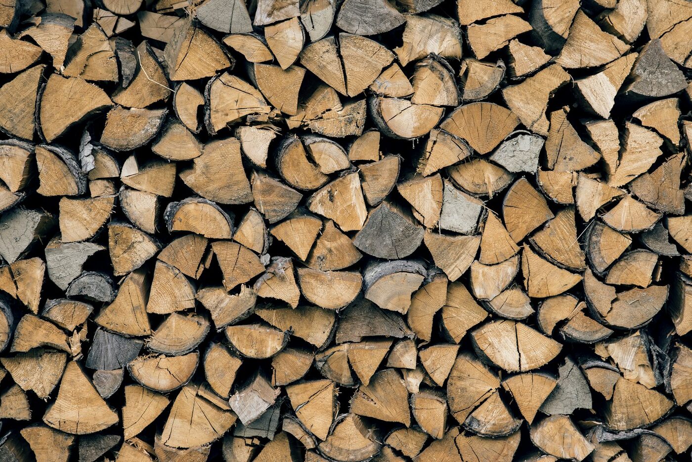 Truck with wood
